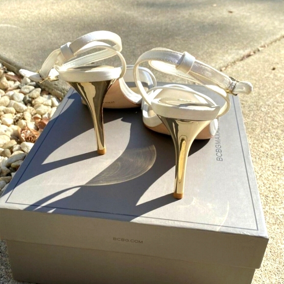 π 2X HOST PICK π BCBG MaxAzria MaβPalace Satin Open Toe Heels - Picture 7 of 15